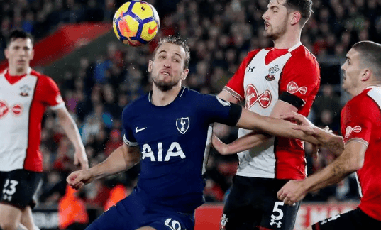 包含热刺主帅调整战术，全面压制对手的词条