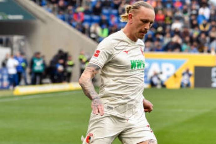 沙尔克主场大胜奥格斯堡，保级任务即将完成