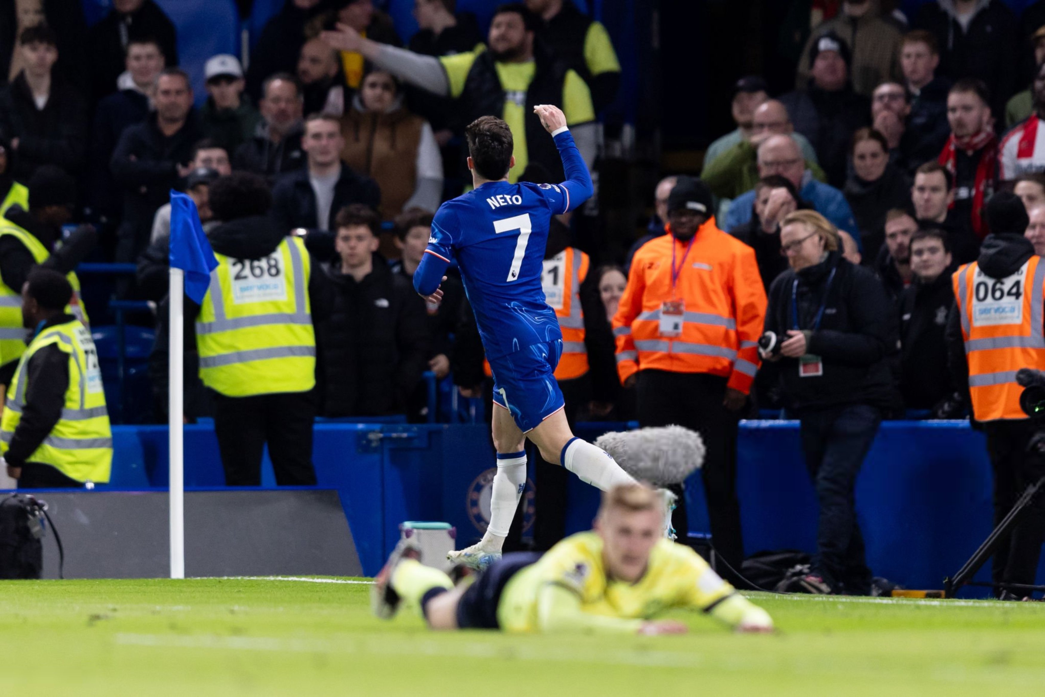 开云体育网页版登录入口-切尔西再险胜，保持不败纪录