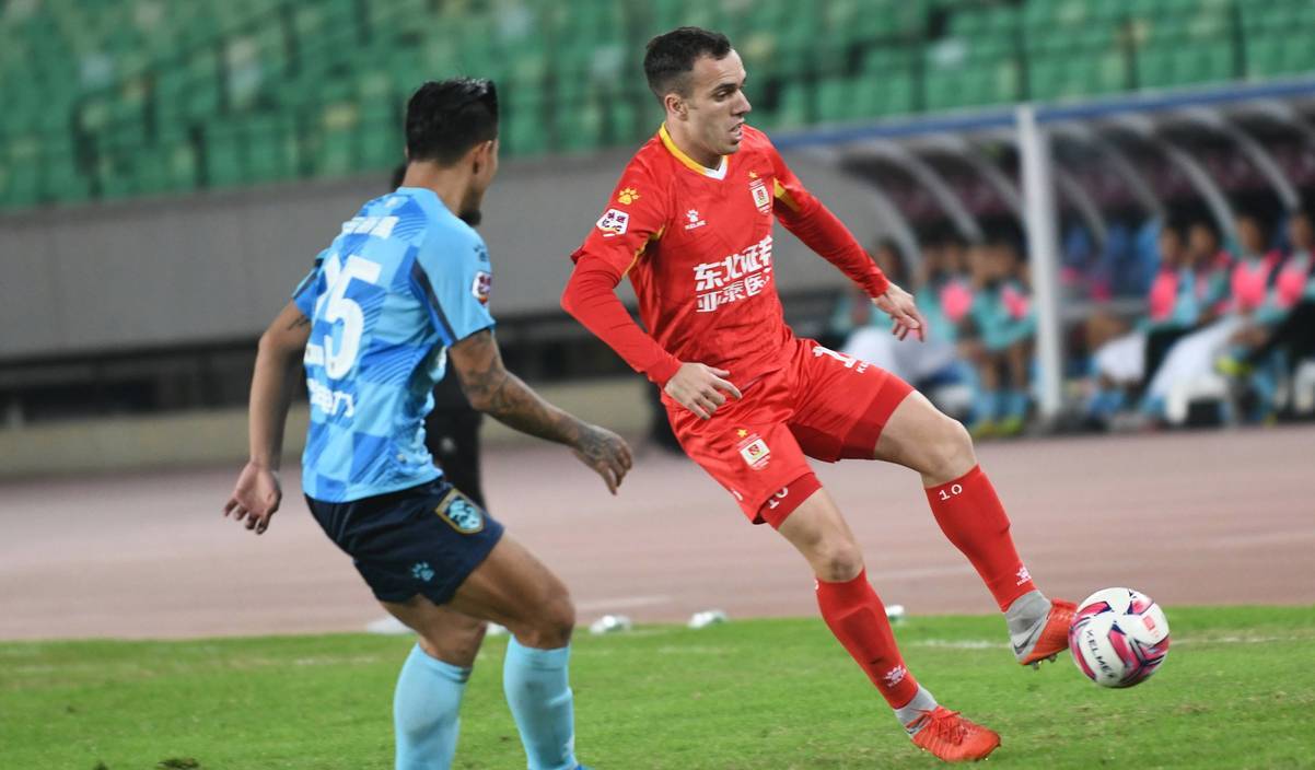 开云体育亚洲官网-佩鲁贾主场大胜亚特兰大，继续领跑积分榜