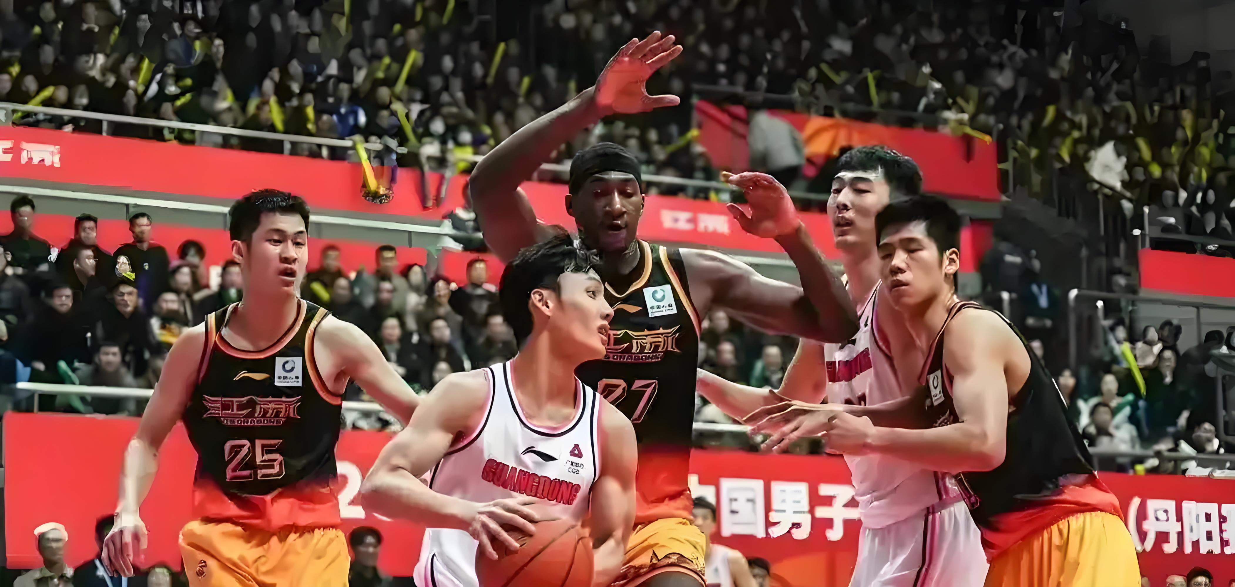 开云体育官方入口-湖南队与河北男篮的对决即将打响，悬念重重！