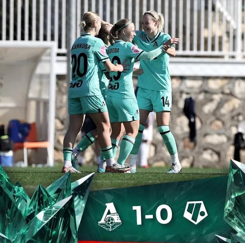 英格兰球员踢进关键一球，成功晋级半决赛