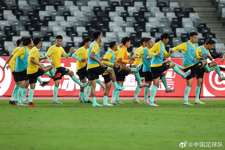 中国足球联赛激烈对垒：球队实力对比的简单介绍