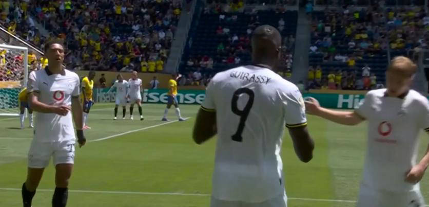 包含绿茵场上悬念丛生,热门对决引发球迷狂热!的词条 包含绿茵场上悬念丛生,热门对决引发球迷狂热!的词条