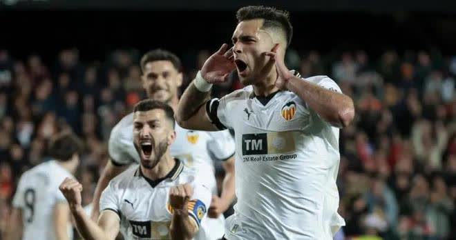 瓦伦西亚与皇马对阵,谁能抢得比赛胜利 瓦伦西亚与皇马对阵,谁能抢得比赛胜利