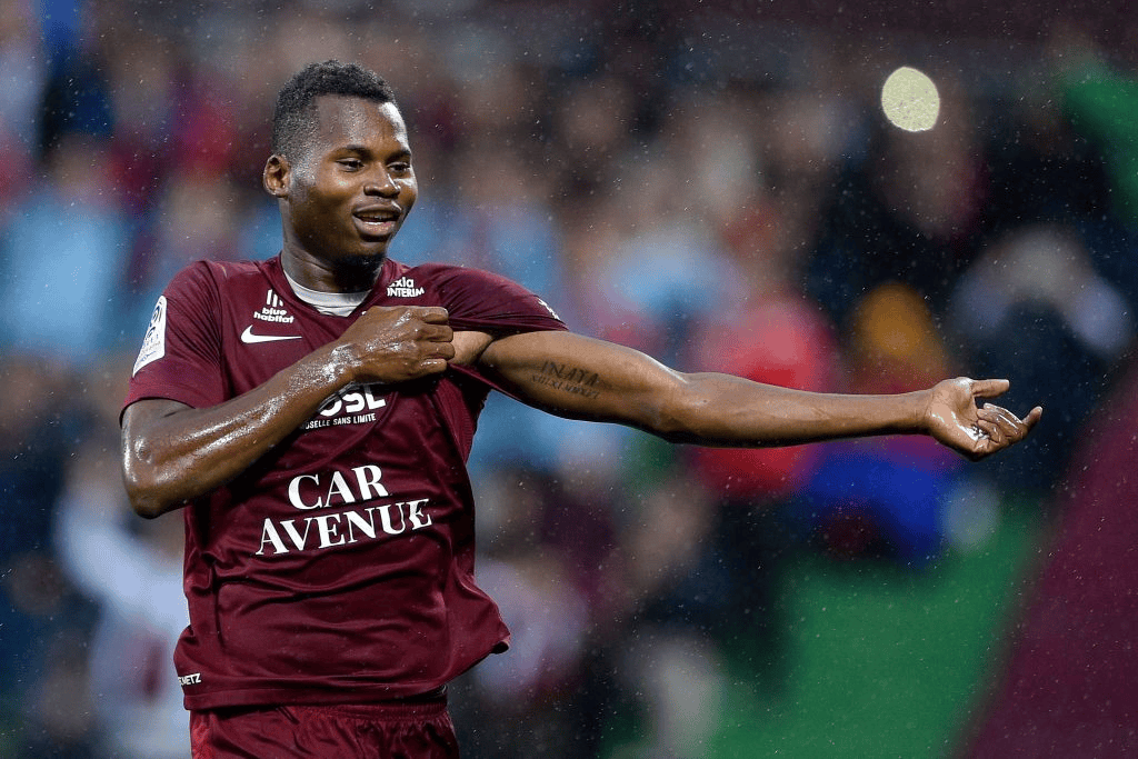 关于里昂主场战平梅斯，继续停留中游的信息