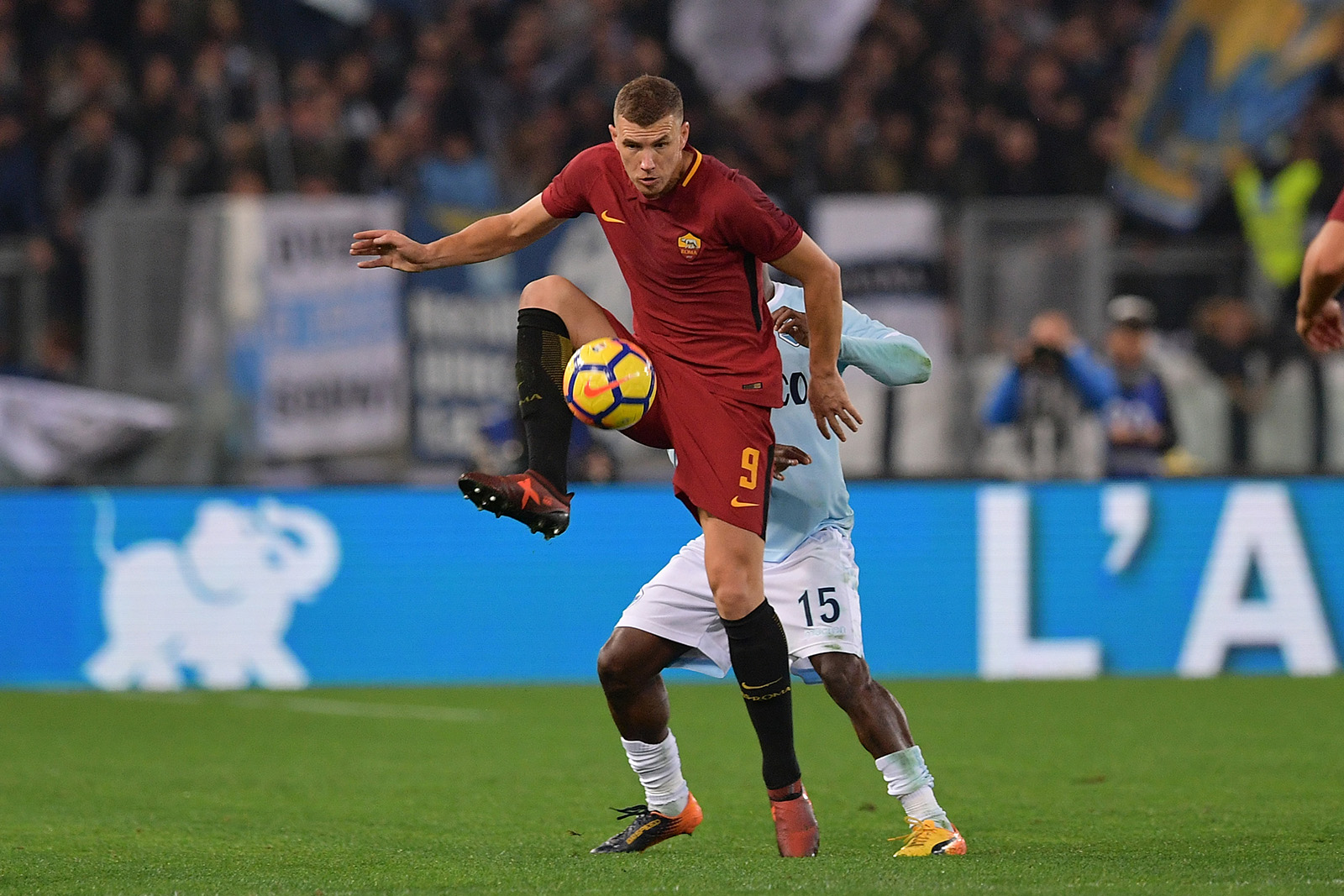 开云体育网页版-罗马快节奏进球，继续向前迈进