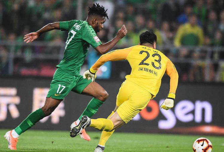 开云体育-外援团结一心，球队合作愈显默契