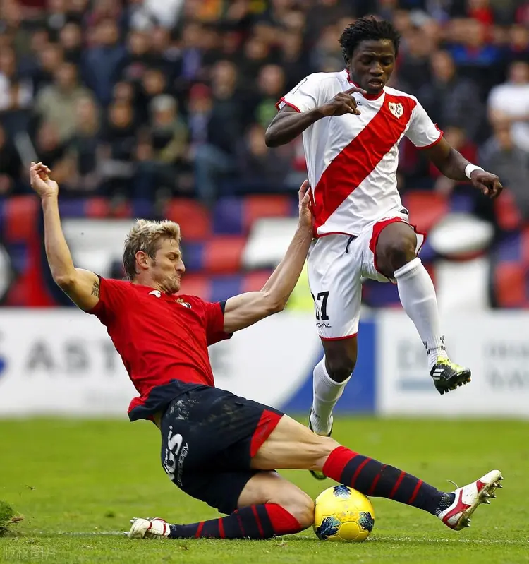 塞维利亚主场一锤定音，豪取三分的简单介绍