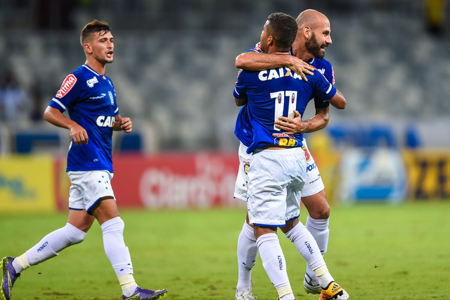 克鲁塞罗的自信：客场冲刺，拼尽全力迎接挑战