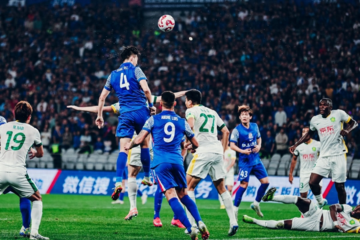 包含上海绿地申花遭遇麻烦，客场对阵江苏苏宁拼尽全力的词条