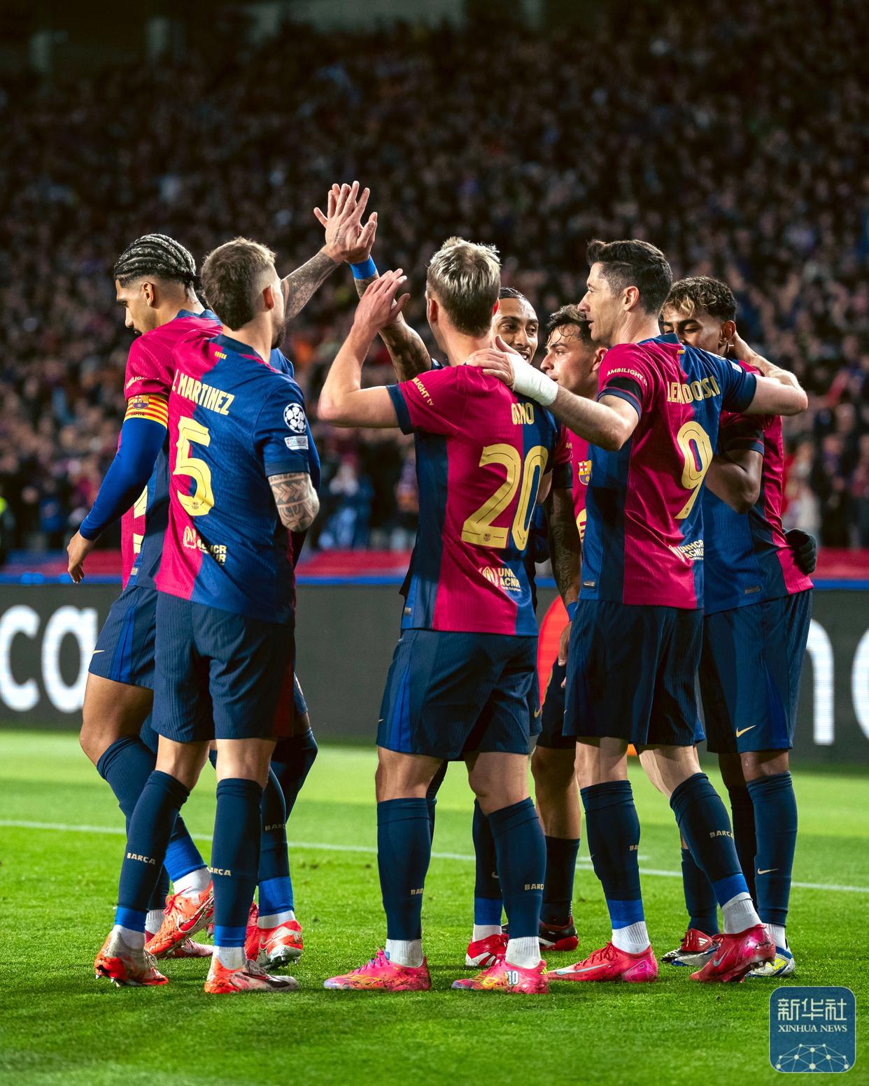 关于欧洲足球场：巴塞罗那球员表现出色，引发球迷讨论的信息